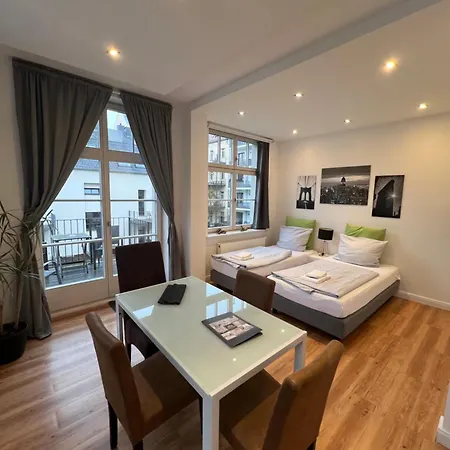 Downtown Apartment *